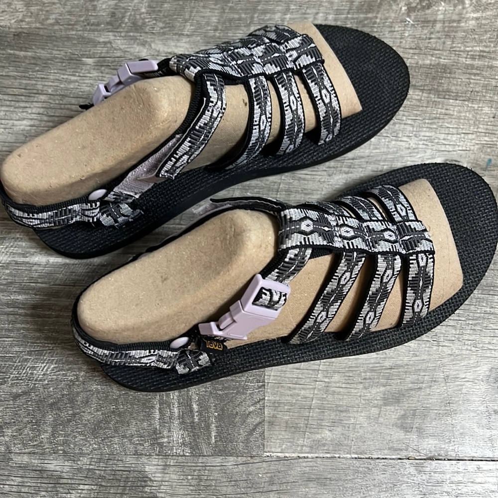 Teva Womens size 10 black & gray water sport shoes